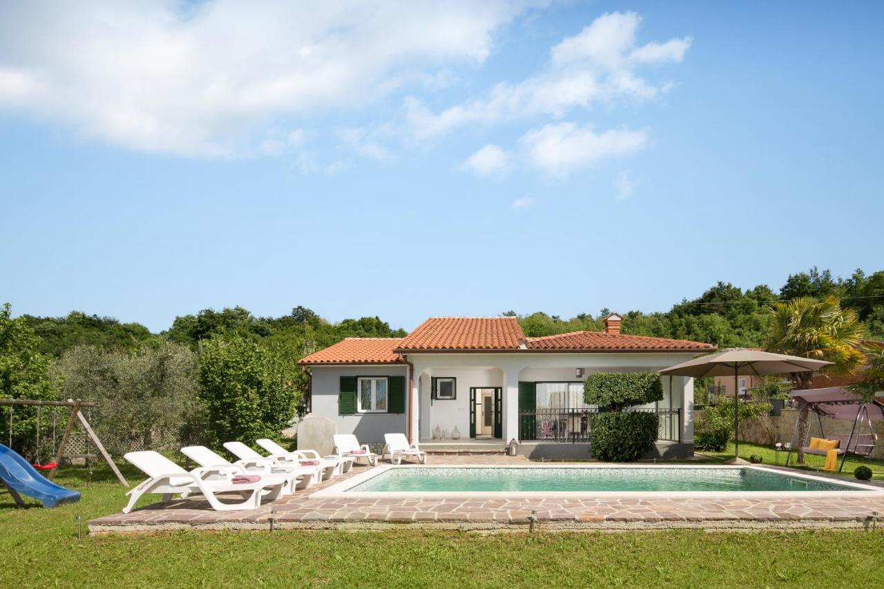 Villa Amaryllis ลาบิน ภายนอก รูปภาพ
