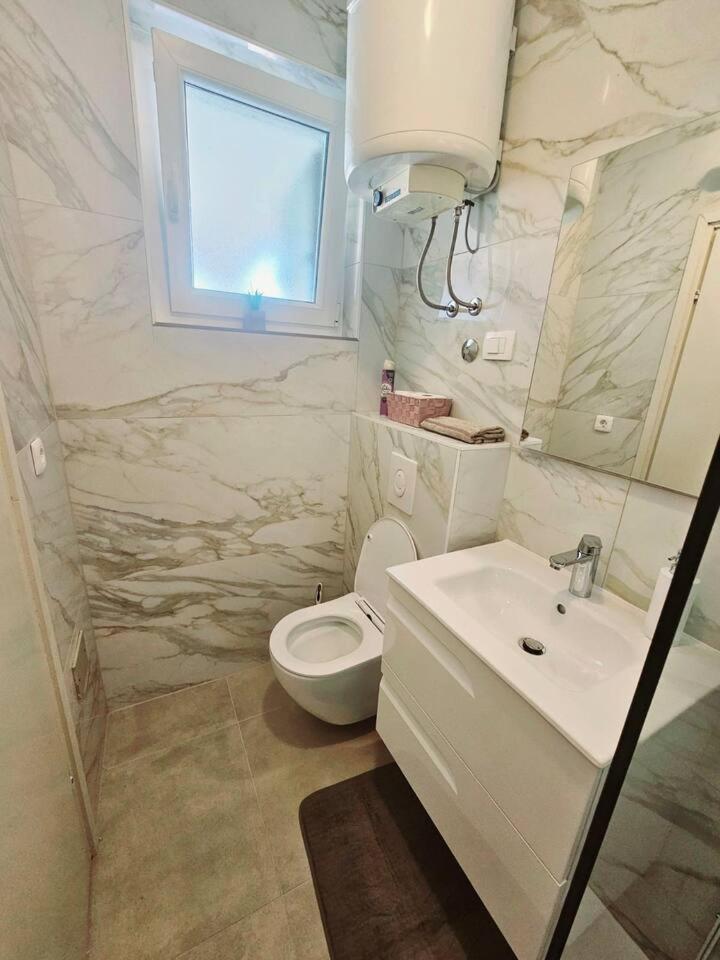 Villa Amaryllis ลาบิน ภายนอก รูปภาพ